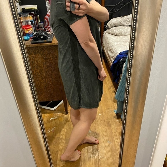 Paper Crane Keyhole Shirttail hem Dress EUC - Picture 9 of 12